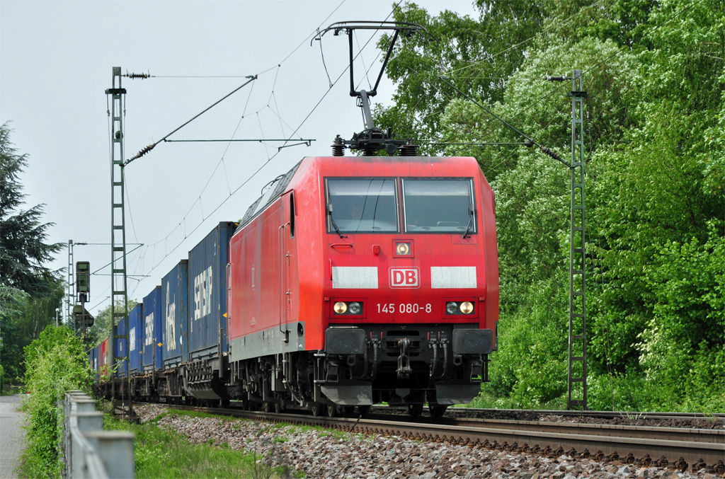 145 080-0 G�terzug durch Bonn-Beuel Richtung S�den - 06.05.2011