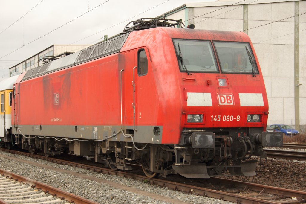 145 080-8 DB abgestellt in Lichtenfels am Ende des Messzuges der den ganzen Tag im Frankenwald unterwegs war am 30.03.2012.