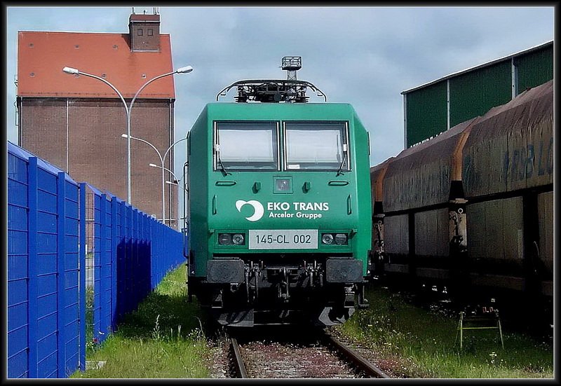 145-CL 002 abgestellt im Nordhafen von Stralsund. am 28.06.05 