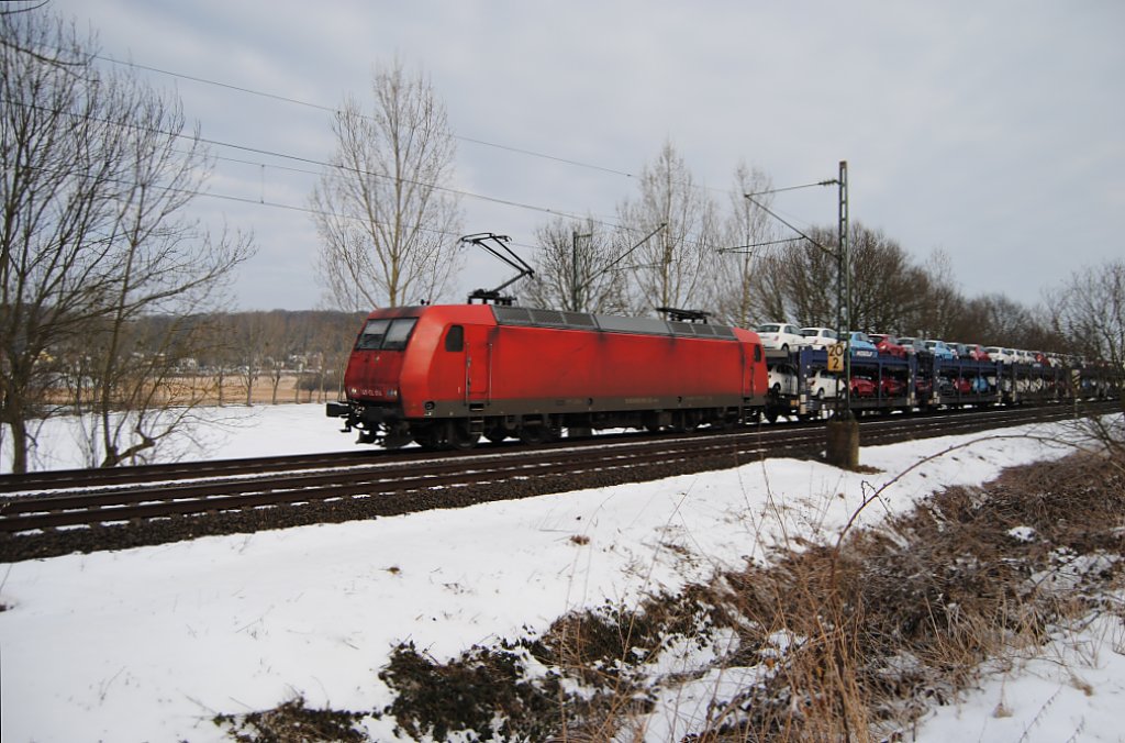 145 CL 014 am 15.03.2013 mit Fiat 500 in Richtung Aachen auf der KBS 485

