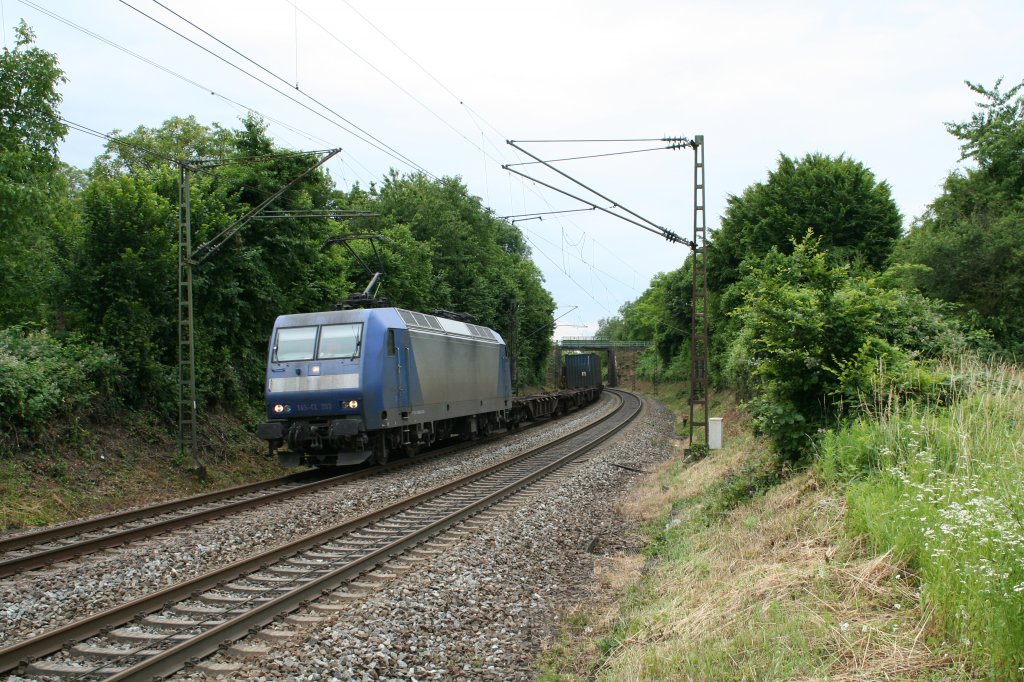 145-CL 203 mit einem KLV-Zug am 25.06.13 in der Schallstadter Sdkurve.