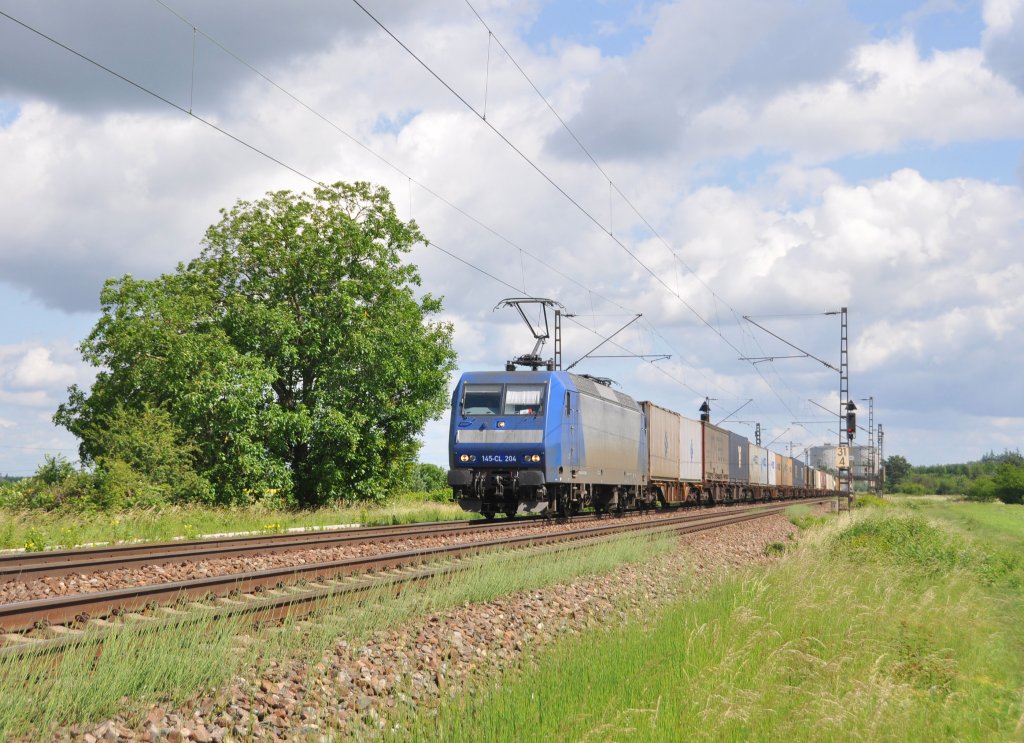 145-CL 204 von ALPHA TRAINS im Moment fr XRail unterwegs mit Containern auf der Rheintalbahn bei Wiesental am 9.6.2012