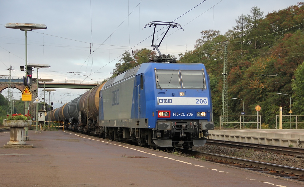 145-CL 206 (RBH 206) mit Kesselwagenzug in Fahrtrichtung Norden. Aufgenommen am 15.09.2011 in Eichenberg.