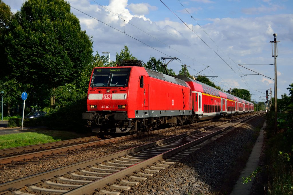 146 001 am 29.08.12 mit einem RE nach Bonn Hbf.