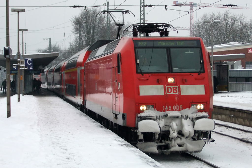 146 005 mit RE 2 nach Mnster in Recklinghausen 21.1.2013
