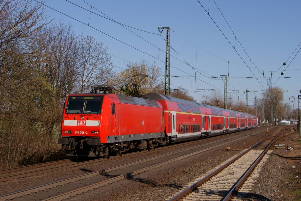 146 006-2 mit dem RE 5 nach Emmerich bei der Durchfahrt durch Dsseldorf-Oberbilk am 25.03.2012