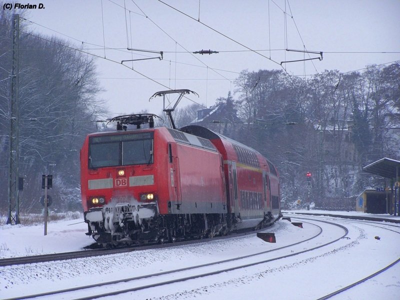146 008-8 zieht Ihren RE10129 (RE1) aus Eschweiler Hbf heraus in Richtung Kln Hbf.
Winteraufnahme des 14.02.2010