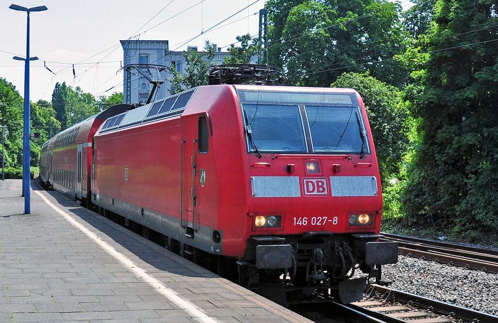 146 027-8 bei der Einfahrt Hbf Bonn - 23.06.2010