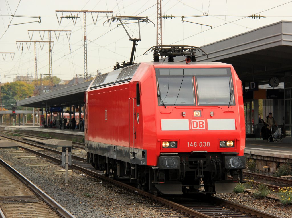 146 030 als Lz am 20.10.2012 in Essen Hbf.