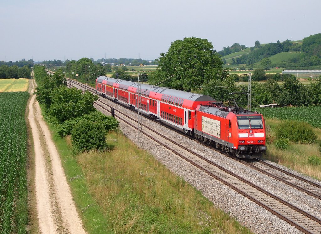 146 109-4 mit einem RE nach Offenburg am 01.07.10 bei Hgelheim.