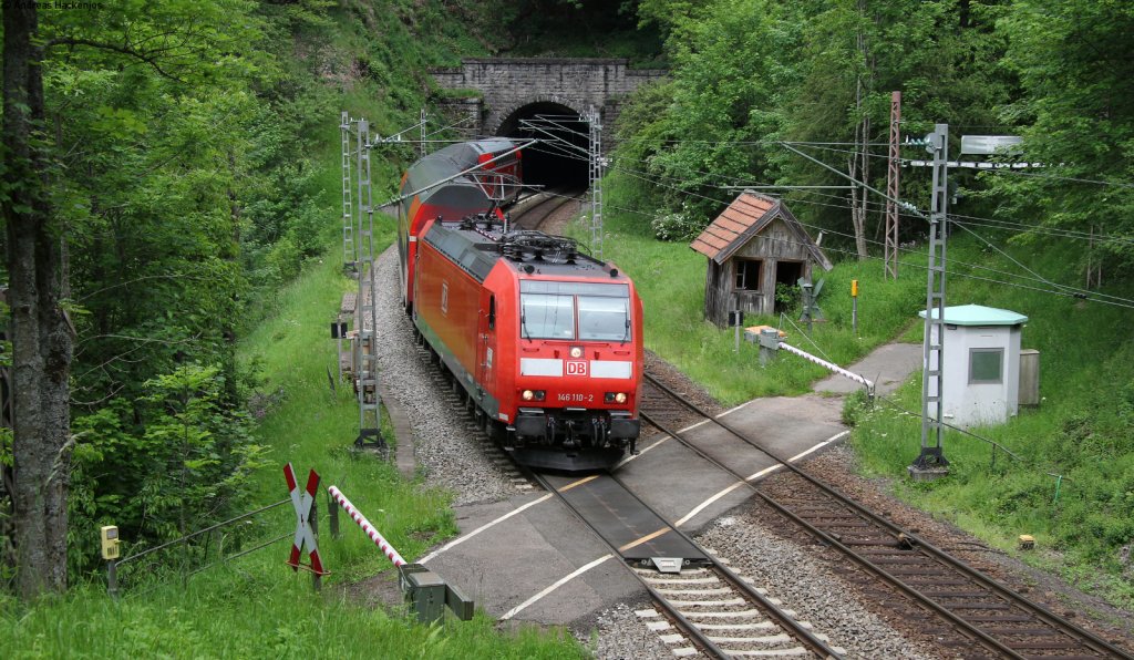 146 110-2  Mllheim(Baden)  mit dem RE 5317 (Karlsruhe Hbf-Kreuzlingen) bei Nubach 7.6.12