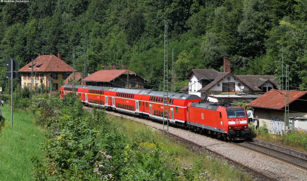 146 113-6 mit der RB 26947 (Freiburg(Breisgau) Hbf-Neustadt(Schwarzw)) in Hirschsprung 12.8.12