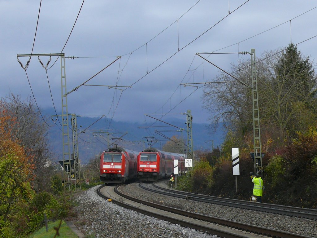 146 115 mit RB Offenburg-Mllheim(Baden) und 146 233 mit RE Basel Bad Bf-Offenburg hier begegnen sie sich in Freiburg St.Georgen.
12.11.09 