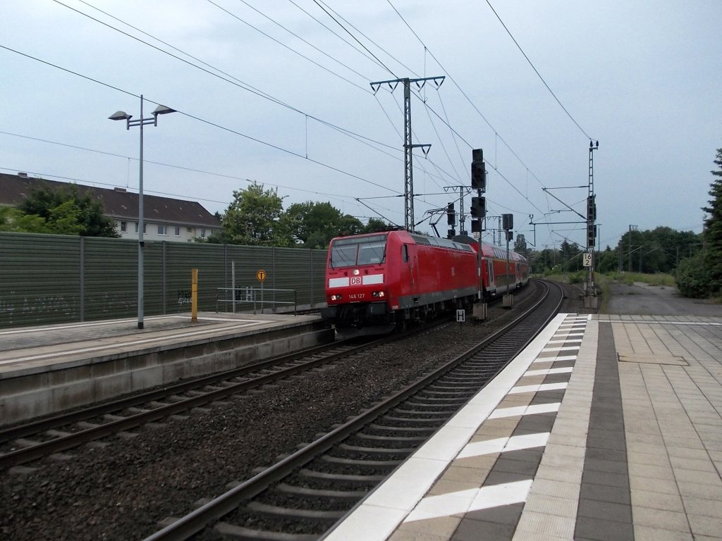 146 127 erreicht am 09.06.2013 gerade den Bahnhof Lehrte.