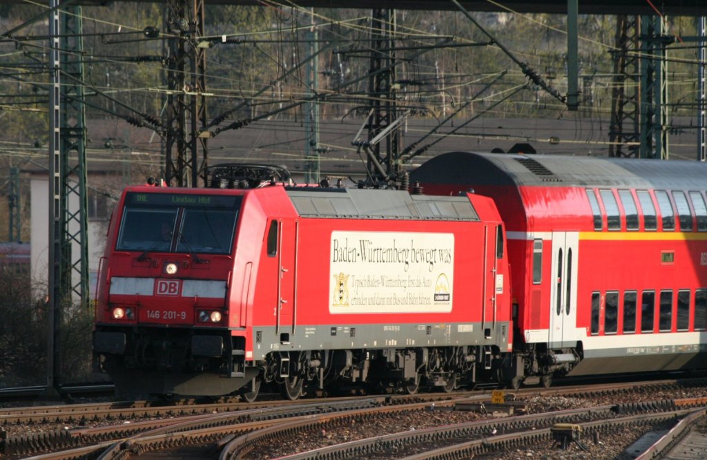 146 201-9 fhrt mit einem IRE aus Stuttgart in Ulm Hbf ein, 18.04.10