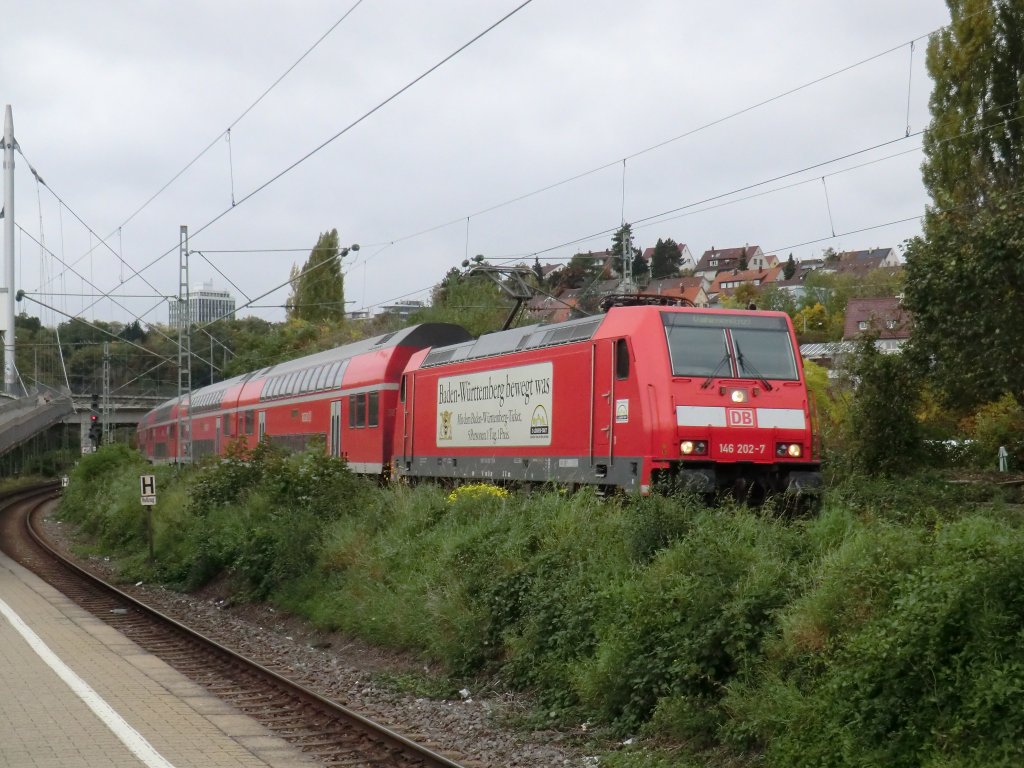 146-202 zog den IRE 4909 von Karlsruhe Hbf nach Stuttgart Hbf (Stuttgart Nord, 19. Oktober 2010)