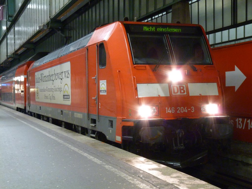 146 204 hat am 2.1.11 den RE 19553 von Karlsruhe Hbf nach Stuttgart gebracht. 