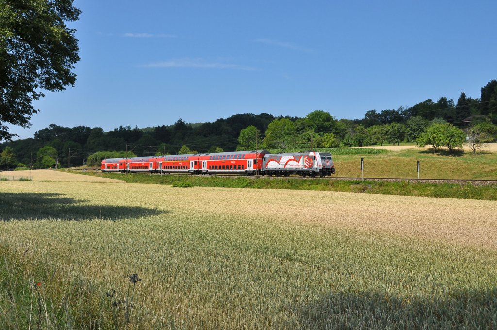 146 227 Das neue Herz Europas fhrt mit IRE 4227 nach Lindau HBF.Das Bild entstand an der Filsbahn bei Ebersbach an der Fils am 20.7.2013