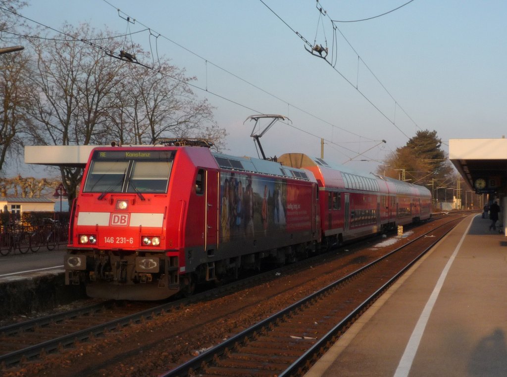 146 231-6  Triberger Wassef�lle  mit RE 4737 Offenburg - Konstanz in Radolfzell. 09.03.10