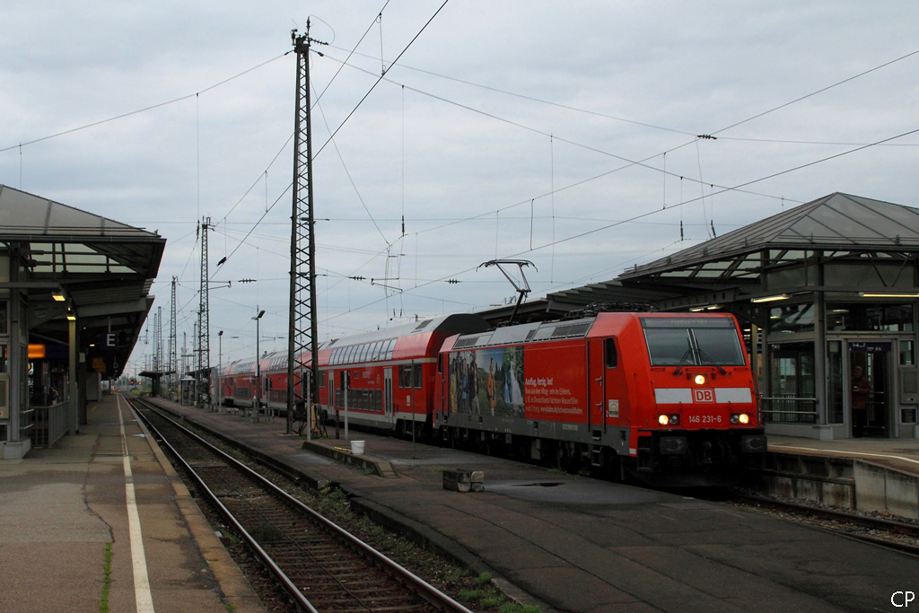 146 231-6  Triberger Wasserflle  steht mit dem RE nach Freiburg in Offenburg.
