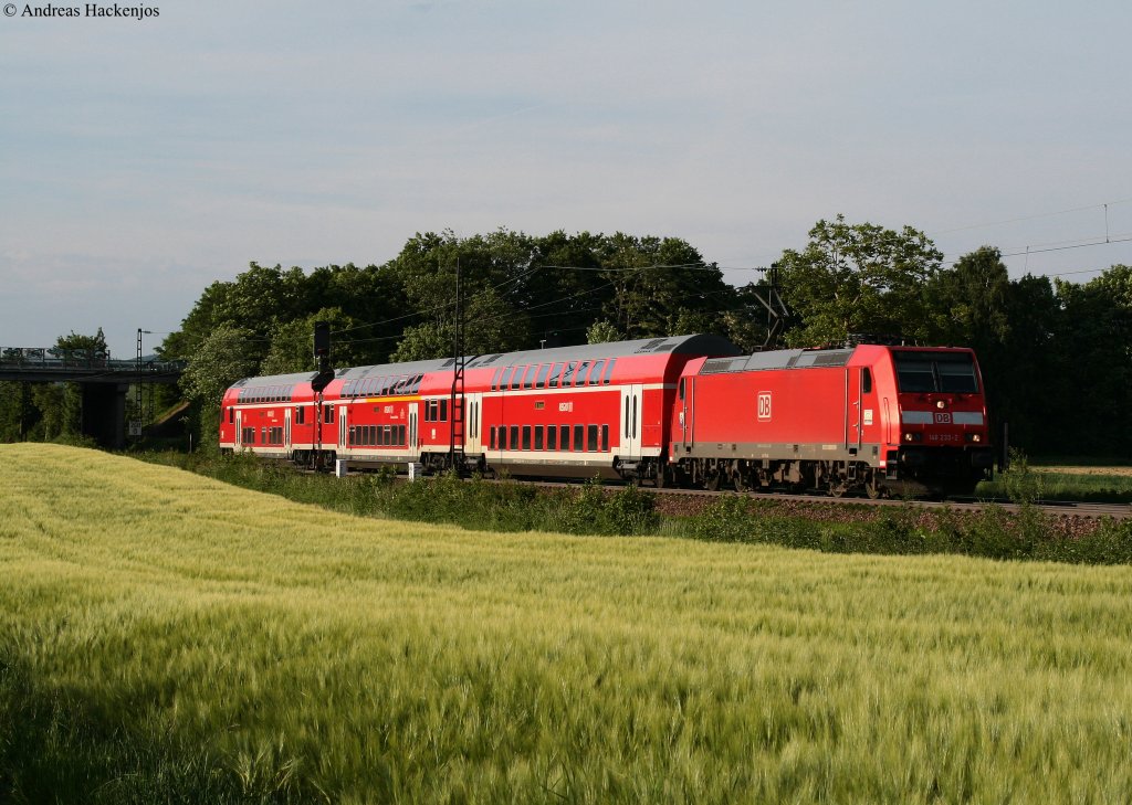 146 233-2  Donaueschingen  mit dem RE 4759 (Karlsruhe Hbf-Neuenburg(Baden)) bei Denzlingen 25.5.10