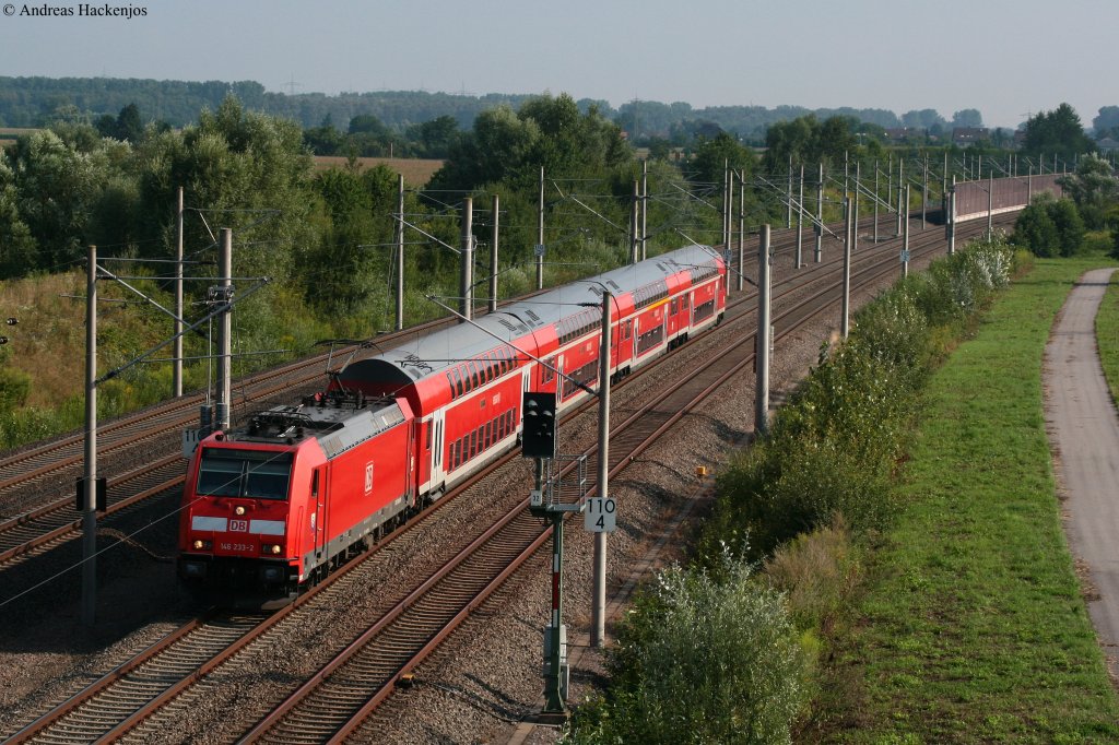 146 233-2  Donaueschingen  mit dem IRE 5185 (Karlsruhe Hbf-Kreuzlingen) bei Sinzheim 6.8.10