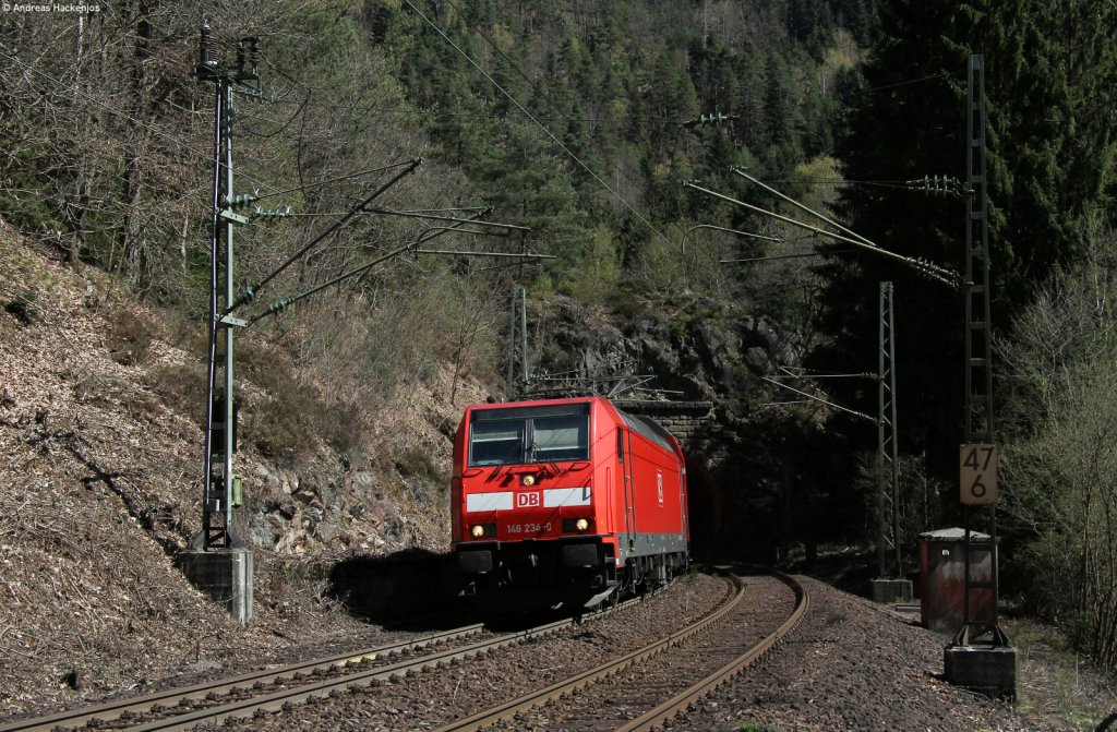 146 234-0 mit dem IRE 5319 (Karlsruhe Hbf-Kreuzlingen) bei Niederwasser 10.4.12