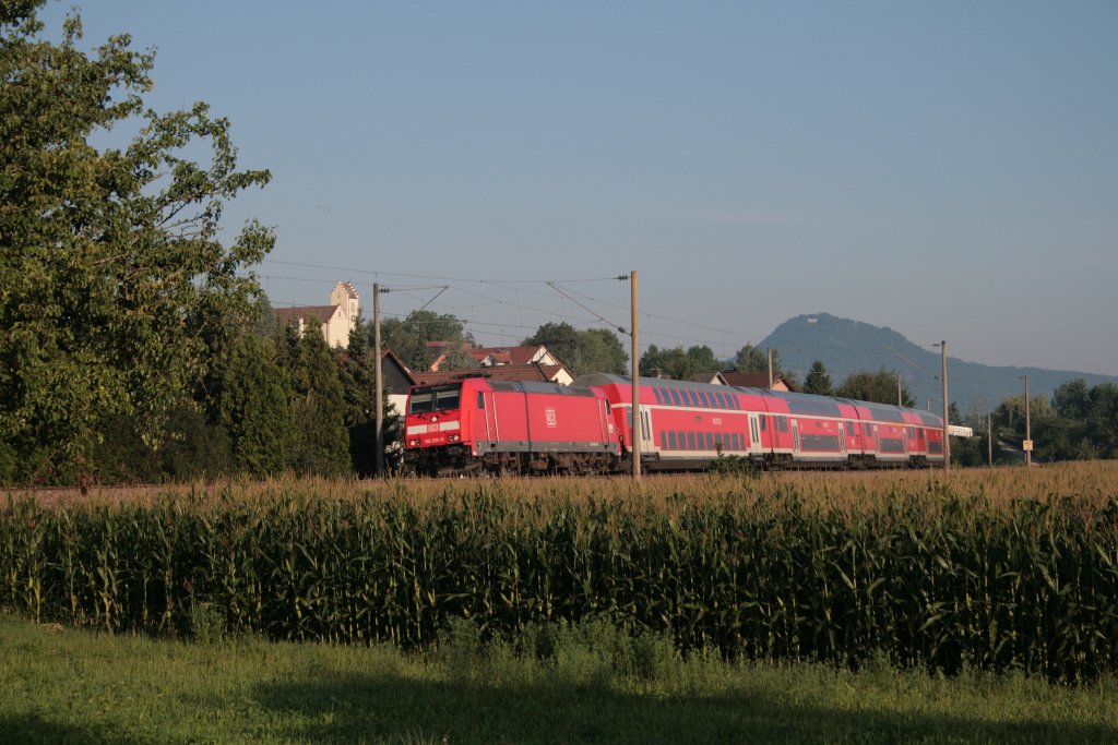146 234-0 mit RE 4701 Karlsruhe Hbf - Konstanz in Mhlhausen. 07.08.10