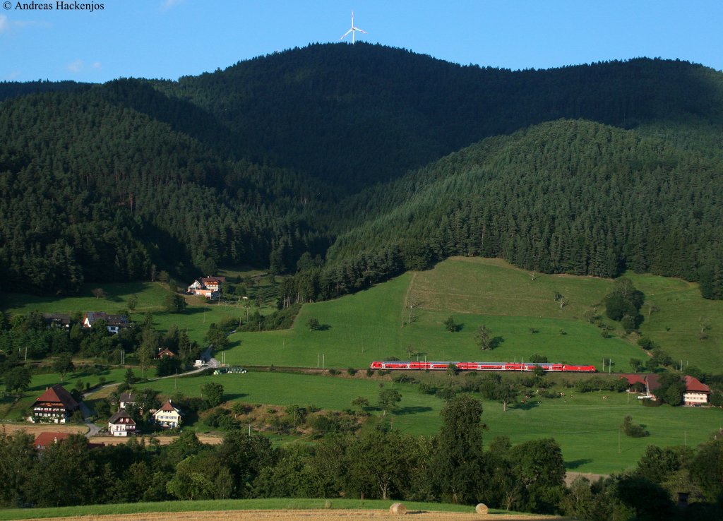 146 236-5  Triberg (?) mit dem RE 4719 (Karlsruhe Hbf-Konstanz) bei Gutach 3.8.10