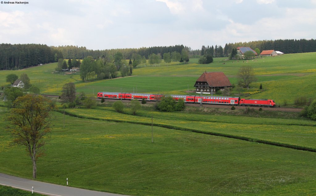 146 236-5  Triberg  mit dem IRE 5325 (Karlsruhe Hbf-Kreuzlingen) bei Stockburg 1.5.11