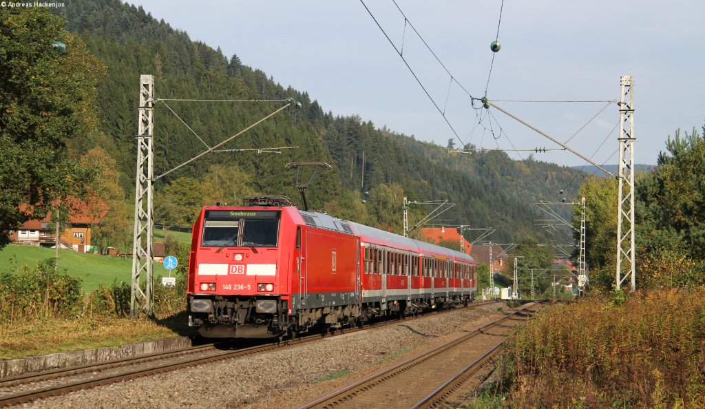 146 236-5  Triberg  mit dem Lr 72175 (Offenburg-Triberg) bei Gutach 6.10.12