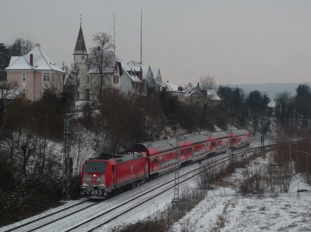 146 237-3  Karlsruhe  mit RE 5181 Karlsruhe Hbf - Kreuzlingen/CH in Radolfzell. 10.01.10