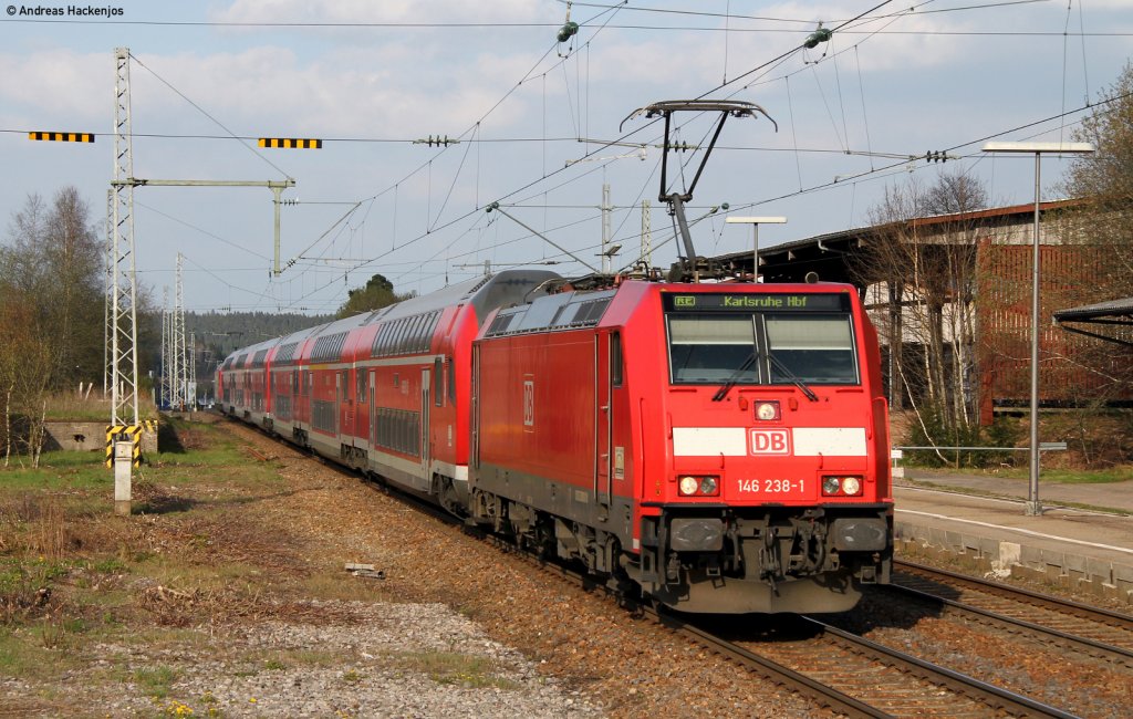 146 238-1 und 110-2  M�llheim (Baden)  mit dem RE 5320 (Kreuzlingen-Karlsruhe Hbf) bei der Einfahrt St.Georgen 16.4.11