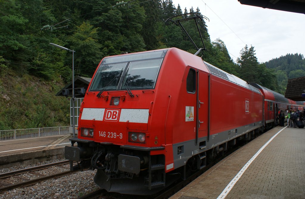 146 239-9  Hausach  mit IRE nach Karlsruhe in Triberg am 04.09.2011