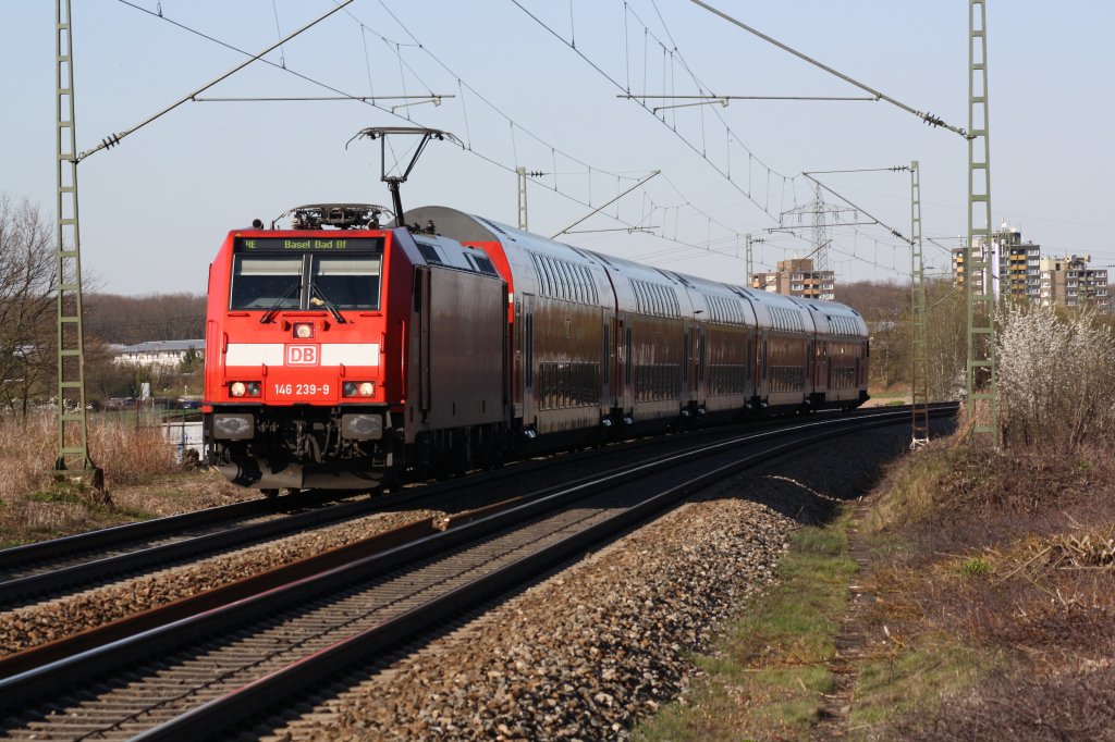 146 239-9 mit RE nach Basel Bad.Bf bei Offenburg.April 2010