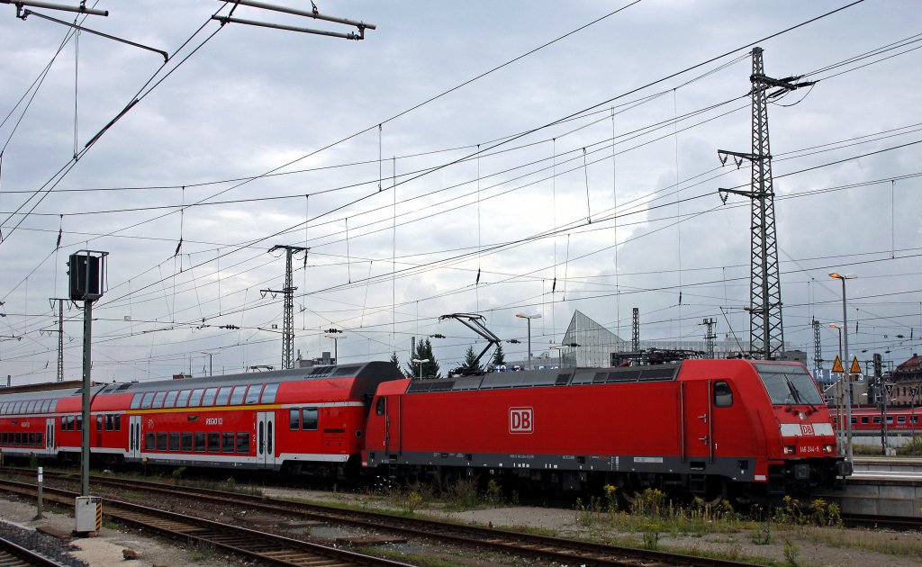 146 244 mit RE4976 in Nrnberg Hbf, 4.9.010.
