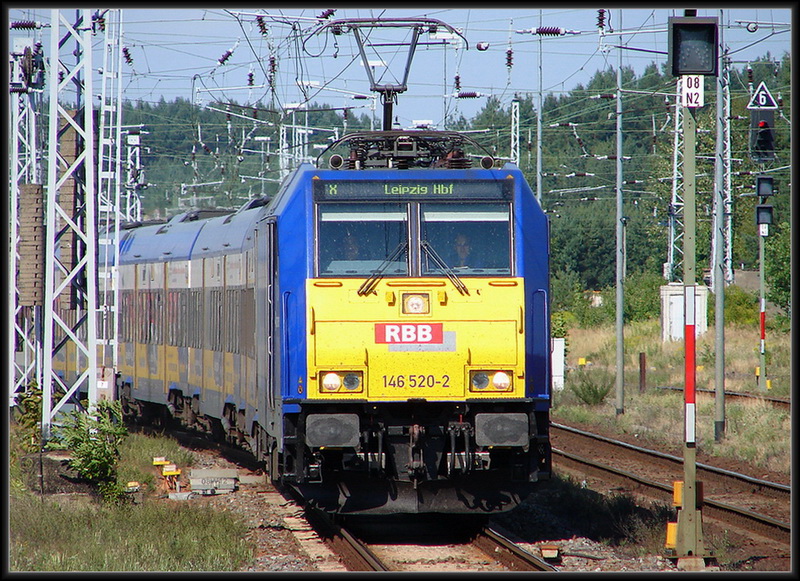 146 520-2 fhrt mit dem Interconnex X80004 (nach Leipzig) in den Bhf  Neustrelitz ein.    am 07.08.08 
