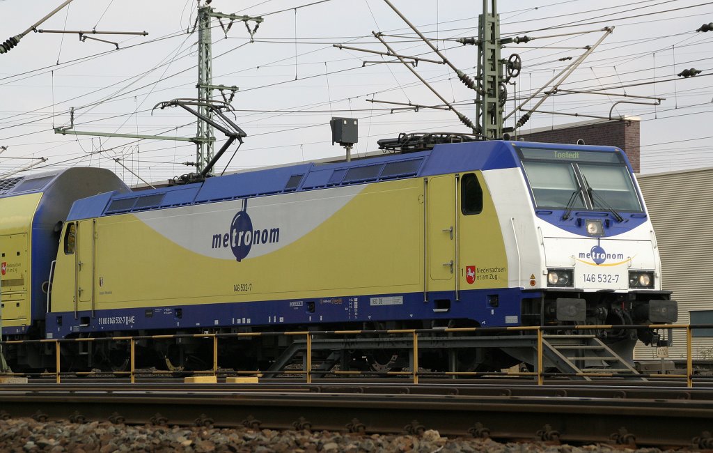 146 532 steht am 18.10.10 mit Metronom kurz vor Hamburg-Harburg