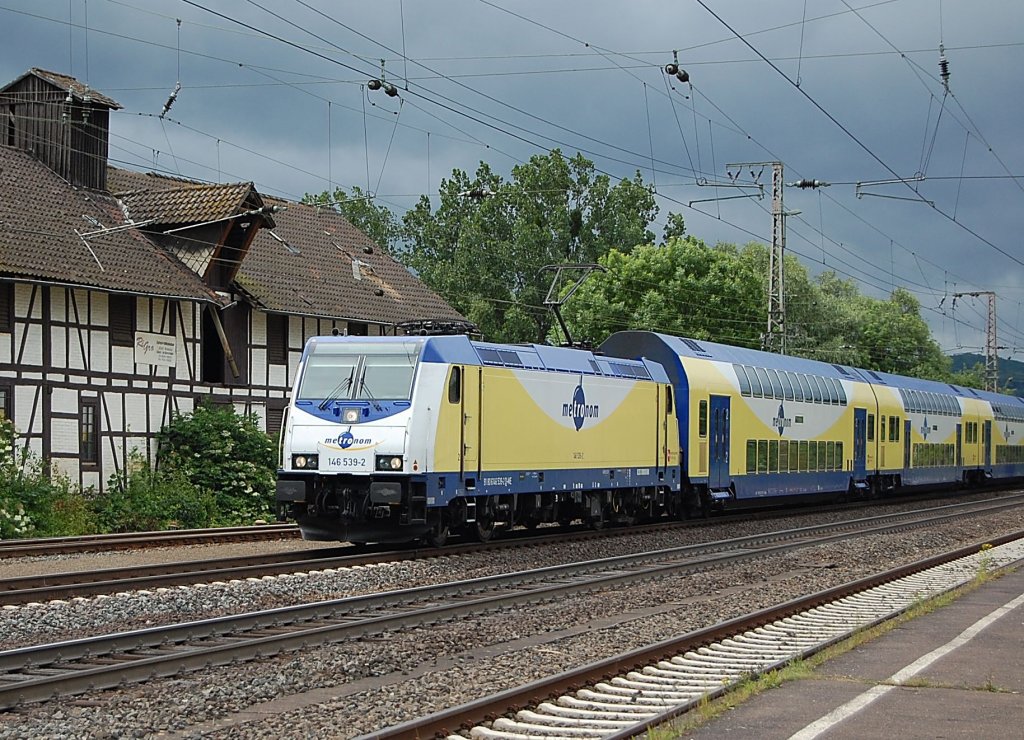 146 539-2 Metronom am 13.06.2009 bei Einfahrt in den Bahnhof Kreiensen