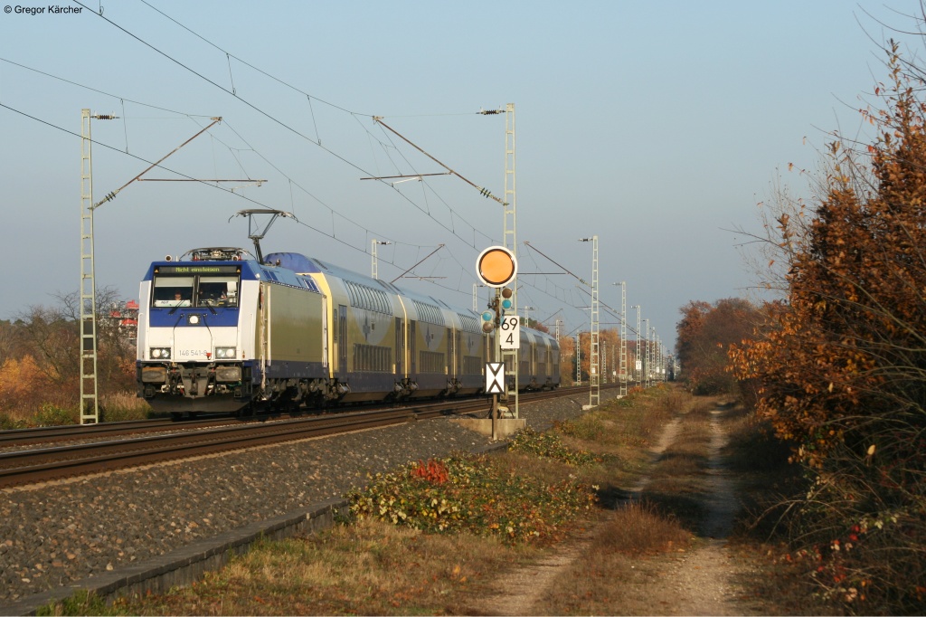 146 541 mit 7 Metronom-Dostos aus Niedersachsen auf Testfahrt auf der Rheintal- und Schwarzwaldbahn. Aufgenommen am 13.11.2012 bei Forchheim.