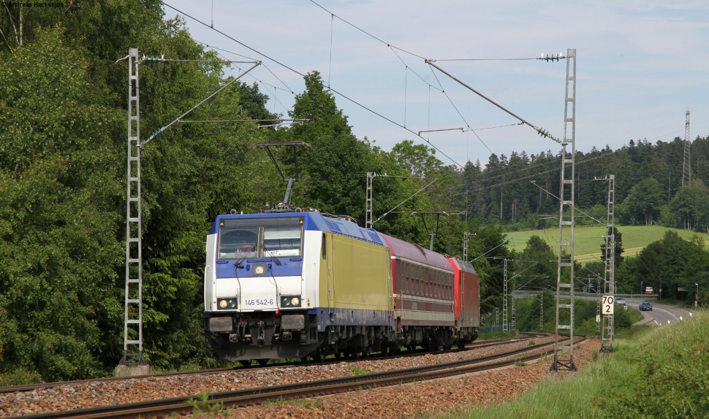 146 542-6 und 185 406-6 mit dem DbZ 92892 (St.Georgen(Schwarzw)-Triberg) bei St.Georgen 7.6.12