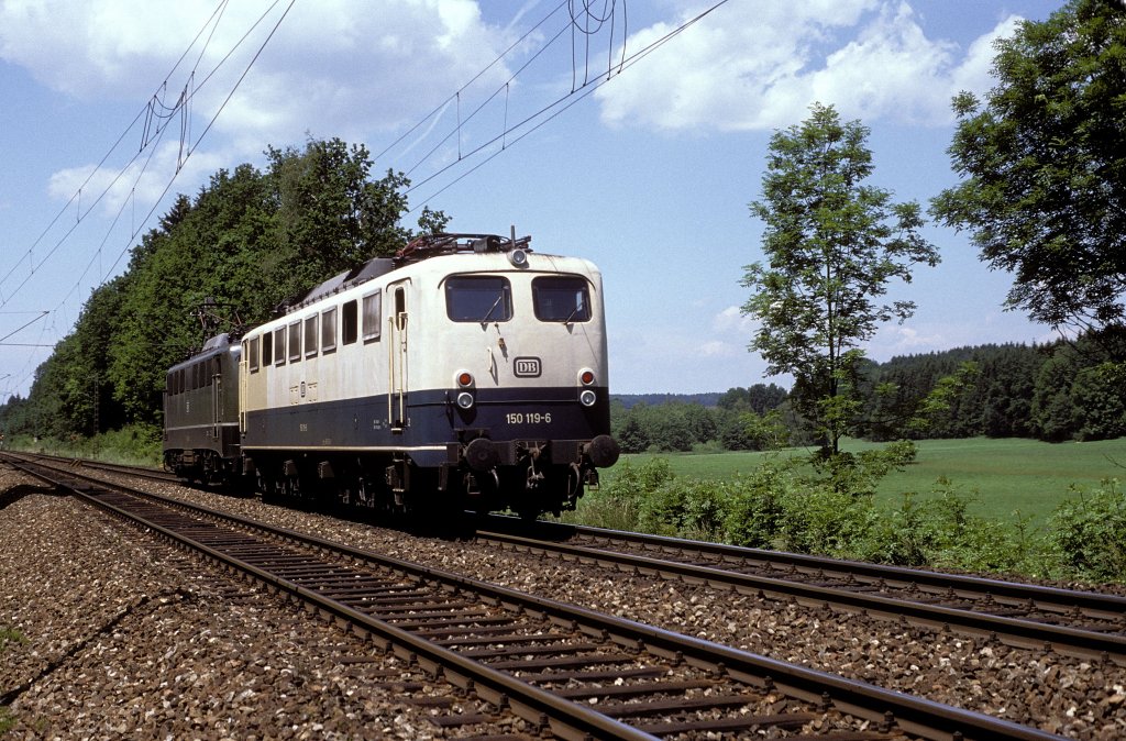 150 119 + 140 009  bei Grafing  10.06.89