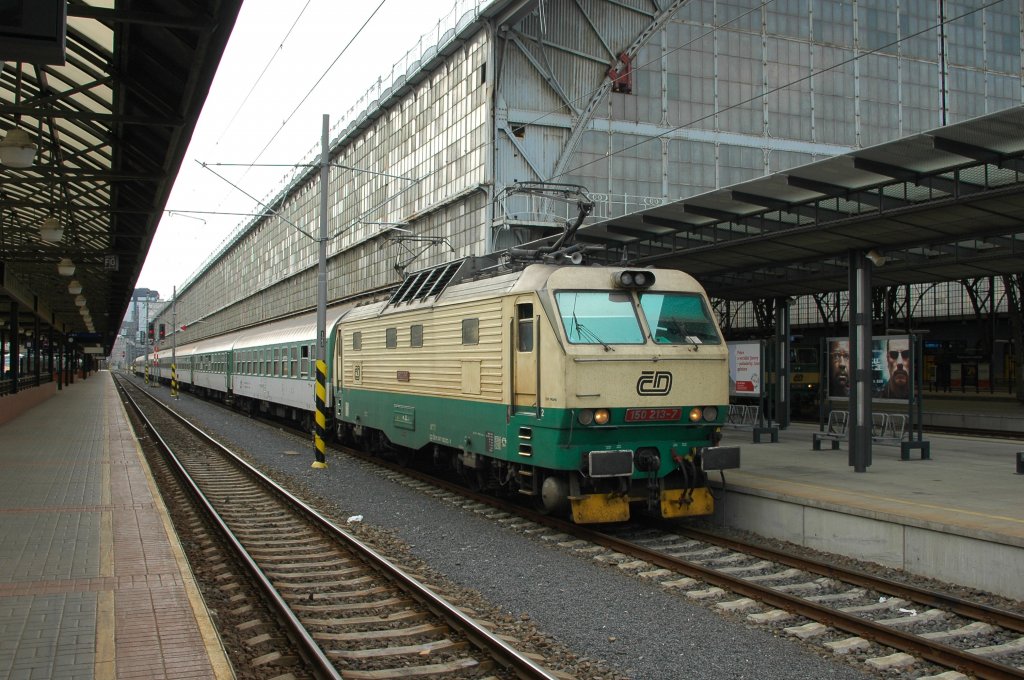 150 213 am 01.10.09 in Praha hl. n.