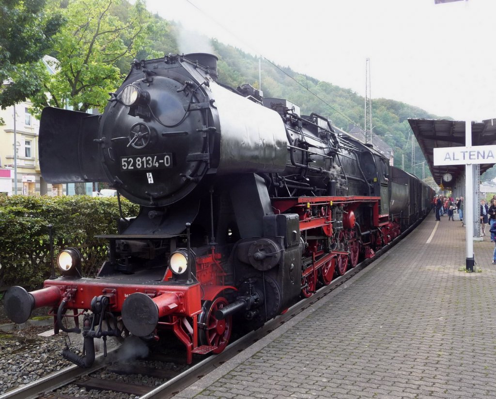 150 Jahre Ruhr-Sieg-Strecke.
Mit der 52 8134-0 ging es wieder von Siegern ber Hagen nach Altena.