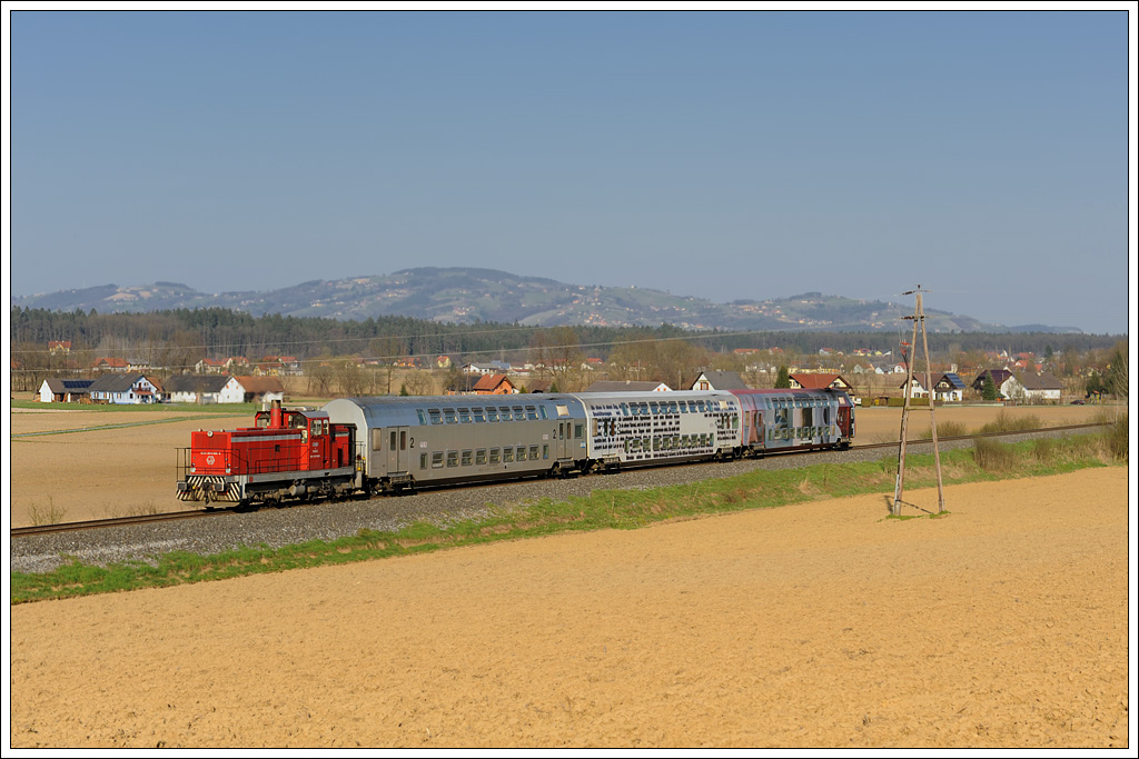 1500.2 schob am 30.3.2011 den R 8567 von Graz �ber Lieboch nach Wies-Eibiswald. Die Aufnahme entstand kurz nach dem Bahnhof Bergla.