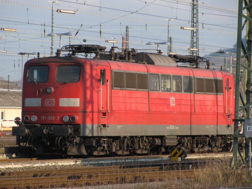 151 002-3 abgestellt im Heilbronner Hbf am 14.12.2009
