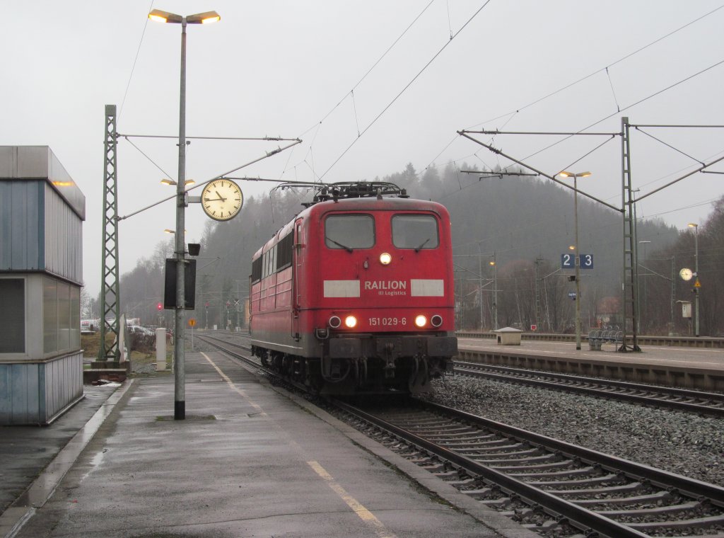 151 029-6 steht am 30. Januar 2013 in Pressig-Rothenkirchen.