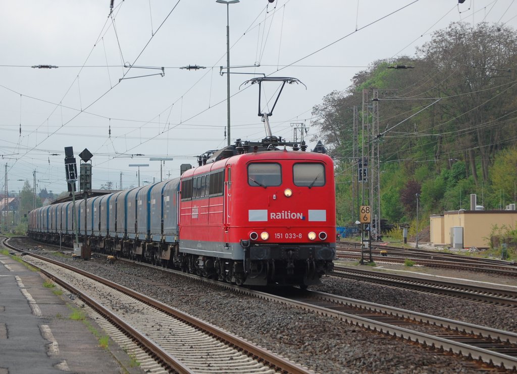 151 033-8 mit CSQ 60346 G�ttingen-Nievenheim am 8.5.2010 durch Kreiensen