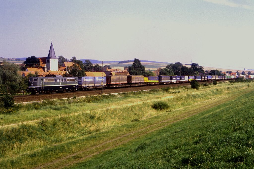 151 034 nordwrts bei Hohnstedt, 07.08.1988.