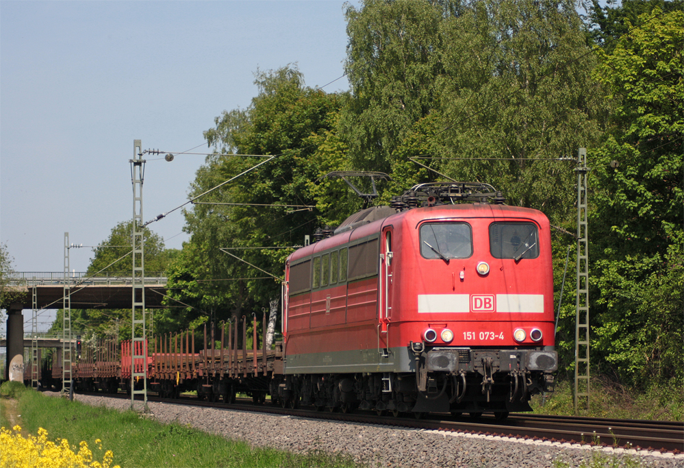 151 073-4 mit einem Gterzug Richtung Aachen-West als Umleiter an Km 26.0, 22.5.10